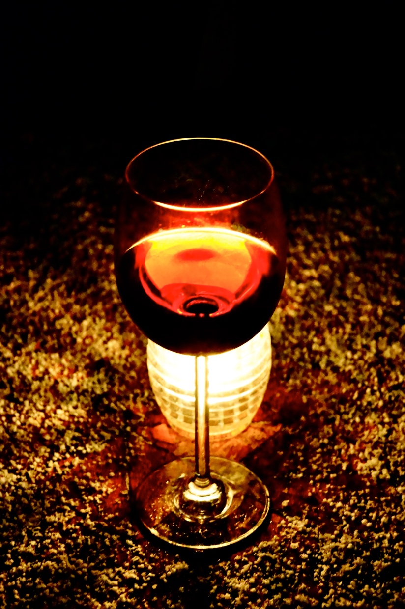 Vin Rouge Dans la Neige - photo by Christopher J Cart ©2013